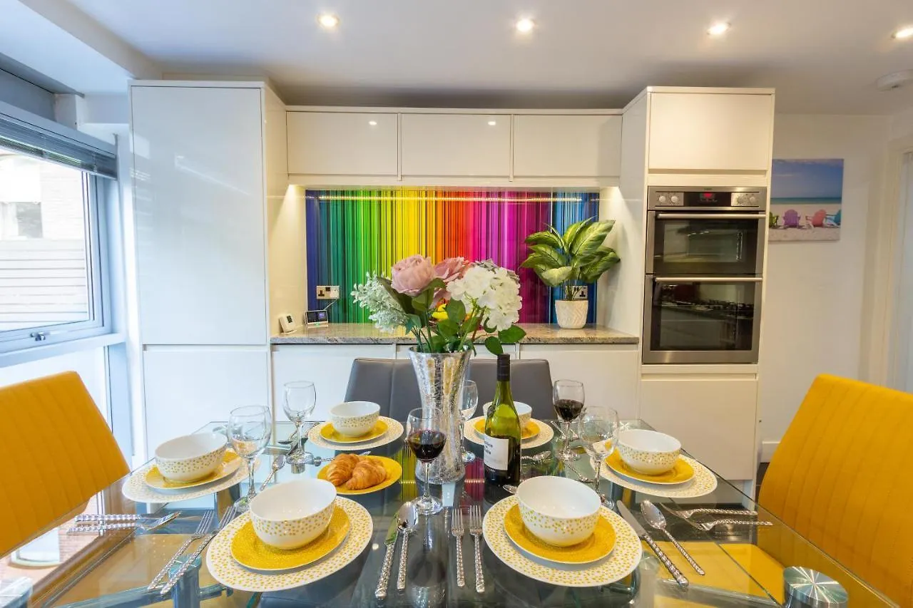 Holiday home Luxury At The Brunswick - Free Parking-4 Bedrooms Brighton United Kingdom